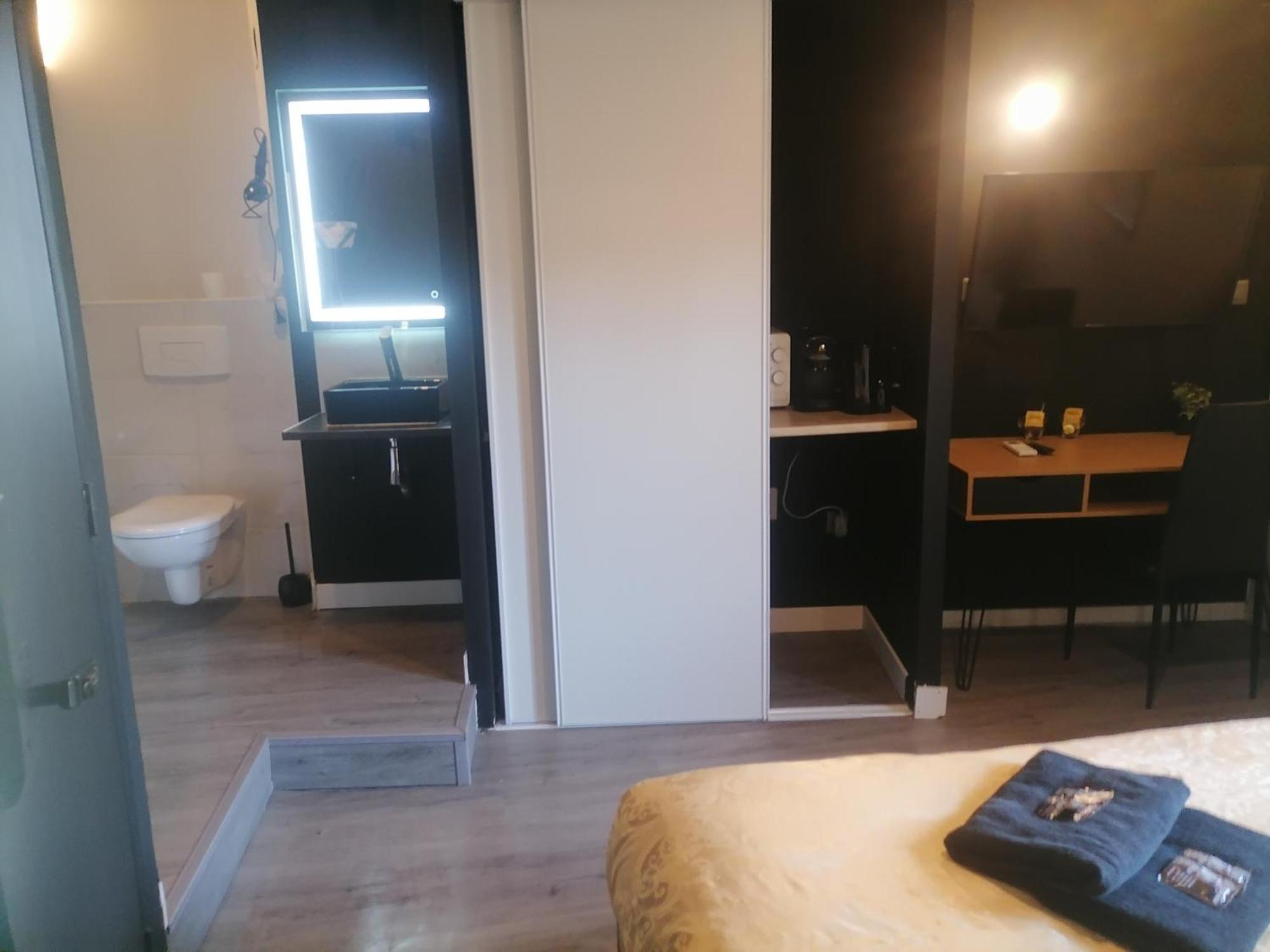 Studio Baignoire Centre Ville Нарбонна Экстерьер фото